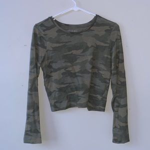 American Eagle cropped shirt